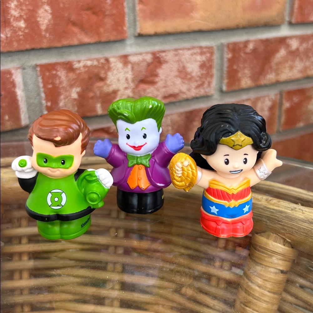 Fisher Price Little People Superhero’s Marvel Green Lantern Wonderwoman Joker